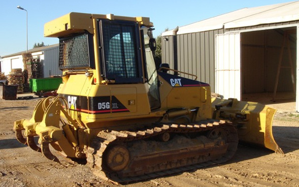 Bulldozer > Bulldozer > Caterpillar > D5 HXL