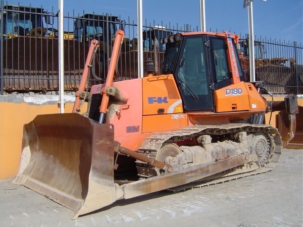 Bulldozer > Bulldozer > Fiat Kobelco > D 180