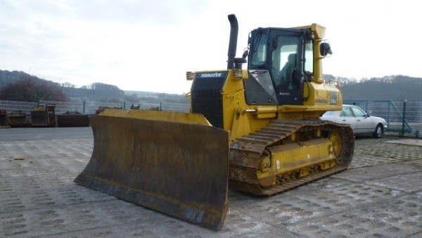 Bulldozer > Bulldozer > Komatsu > D61 EX