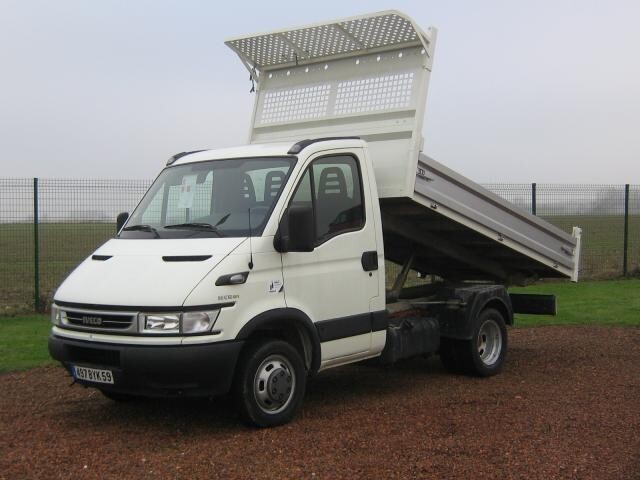 Camion benne > Porteur benne 4X2 > Iveco > 7 T 