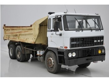 Camion benne > Porteur benne 6X2 > Daf > 2800