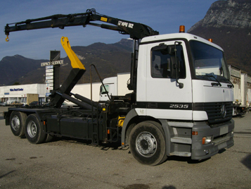 Camion benne > Porteur benne 6X2 > Mercedes > .