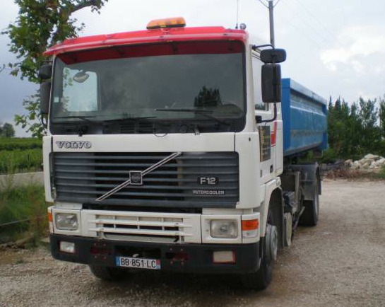 Camion benne > Porteur benne 6X2 > Volvo > POLYBENNE