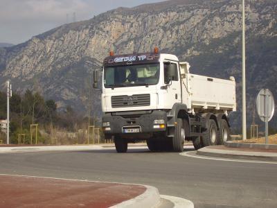 Camion benne > Porteur benne 6X4 > Man > .