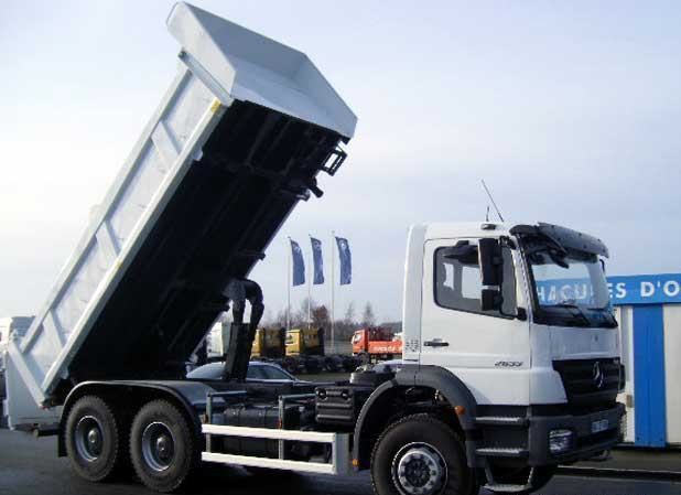 Camion benne > Porteur benne 6X6 > Mercedes > .