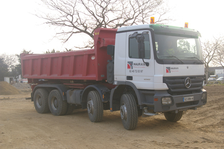 Camion benne > Porteur benne 8X4 > Mercedes > 4141 ACTROS