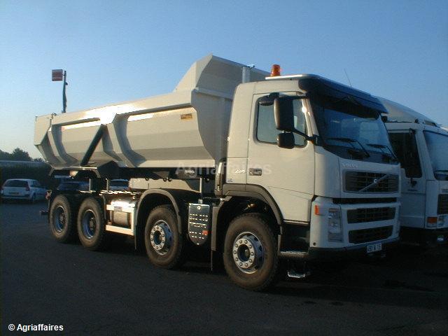 Camion benne > Porteur benne 8X4 > Volvo > .
