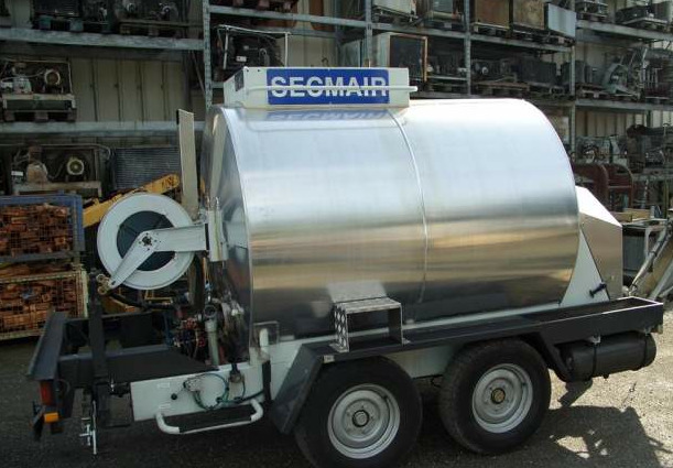 Camion porteur > R&eacute;pendeuse Emulsion > Secmair > 6000 L 