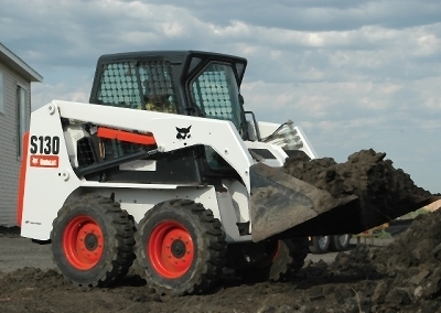 Chargeuse > Chargeuse compacte sur pneus > Bobcat > S 130