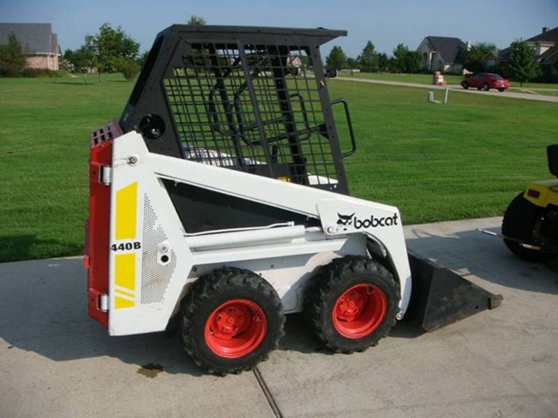Chargeuse sur chenilles > Chargeuse compacte sur chenilles > Bobcat > 440