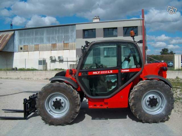 Chariot &eacute;l&eacute;vateur de chantier > Chariot &eacute;l&eacute;vateur de chantier &agrave; port&eacute;e variable > Manitou > MLT 633 LS