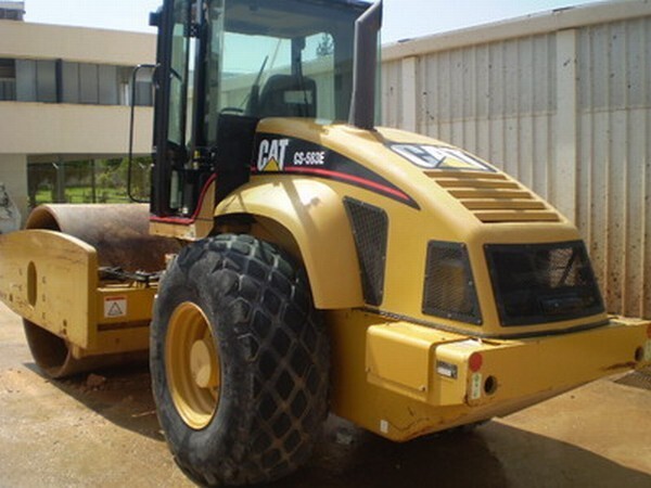 Compacteur > Compacteur sur pneus automoteur > Caterpillar > CS 583 D
