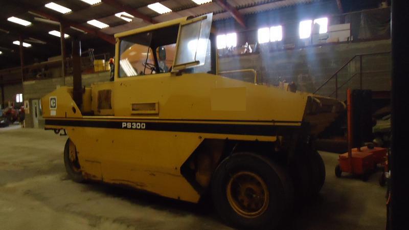 Compacteur > Compacteur sur pneus automoteur > Caterpillar > PS300