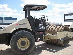 Compacteur > Compacteur sur pneus automoteur > Ingersoll rand > 15 T 
