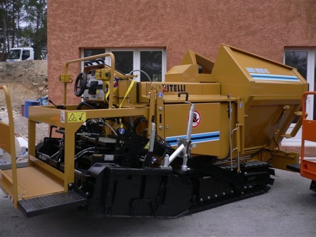 Finisseur > Finisseur sur chenilles &agrave; table t&eacute;lescopique > Bitelli > BB621C