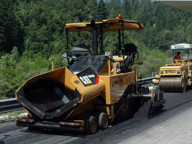 Finisseur > Finisseur sur chenilles &agrave; table t&eacute;lescopique > Caterpillar > 3 M DE LARGE