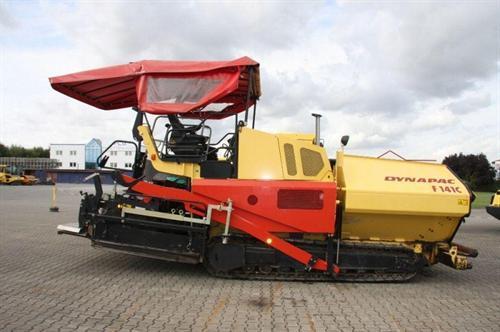 Finisseur > Finisseur sur chenilles &agrave; table t&eacute;lescopique > Dynapac > ....