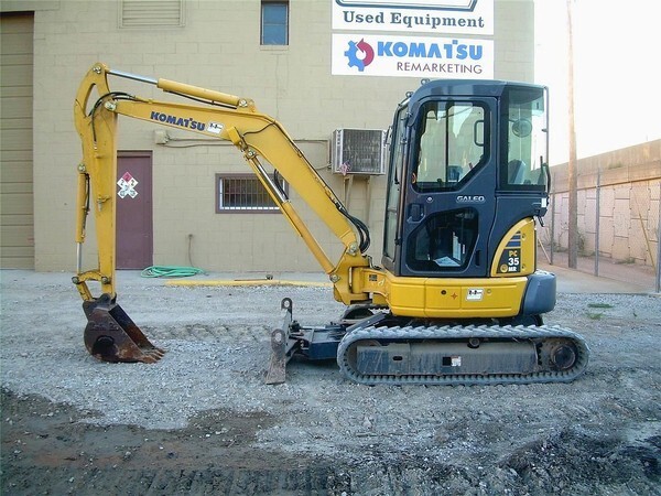 Mini-pelle hydraulique <5T > Mini-pelle hydraulique sur chenilles > Komatsu > PC 35 
