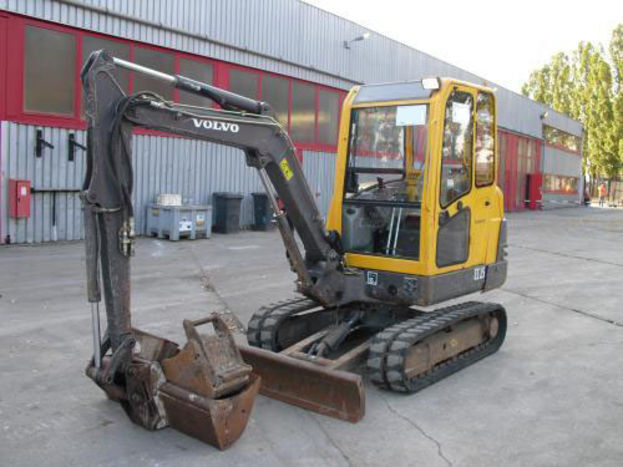 Mini-pelle hydraulique <5T > Mini-pelle hydraulique sur chenilles > Volvo > EC 25 