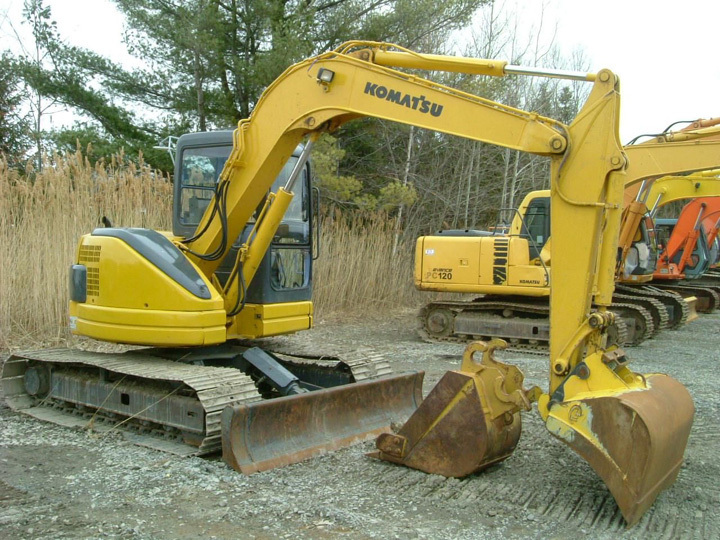 Mini-pelle hydraulique > Mini-pelle hydraulique sur chenilles > Komatsu > PC 75 