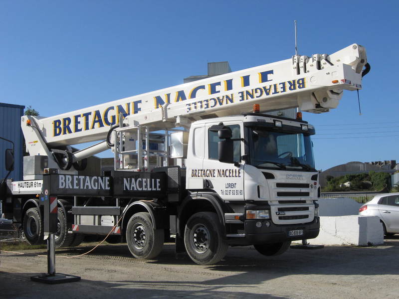 Nacelle > Nacelle t&eacute;lescopique et articul&eacute;e sur porteur > Scania > WUMAG 61 M&egrave;tres