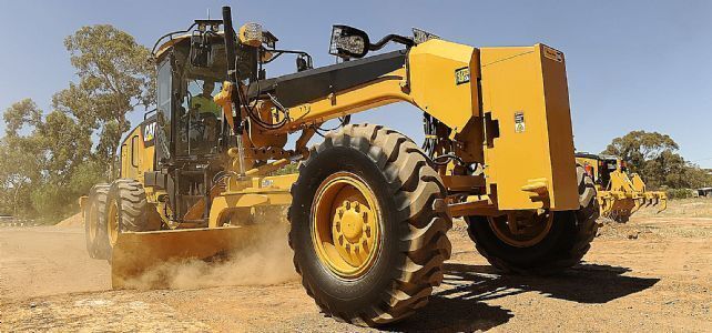 Niveleuse > Niveleuse &agrave; ch&acirc;ssis articul&eacute; 6x4 > Caterpillar > 12M