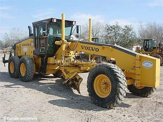 Niveleuse > Niveleuse &agrave; ch&acirc;ssis articul&eacute; 6x4 > Volvo > G720B