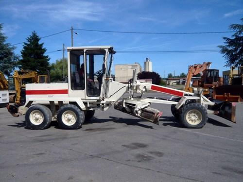Niveleuse > Niveleuse &agrave; ch&acirc;ssis articul&eacute; 6x6 > O&k > F106