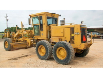Niveleuse > Niveleuse &agrave; ch&acirc;ssis rigide 6x4 > Caterpillar > 12 G