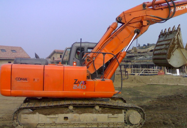 Pelle hydraulique > Pelle hydraulique sur chenilles > Hitachi > ZX 240 