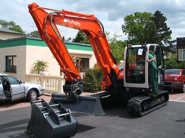 Pelle hydraulique > Pelle hydraulique sur chenilles > Kubota > 10 T 