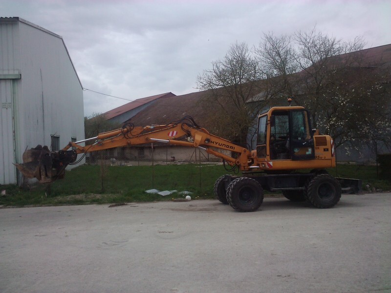 Pelle hydraulique > Pelle hydraulique sur pneus > Hyundai > robex 95