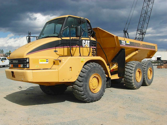 Tombereau articul&eacute; > Tombereau articul&eacute; 6x4 > Caterpillar > 725