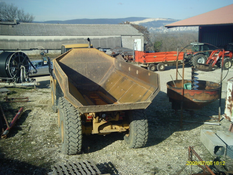 Tombereau articul&eacute; > Tombereau articul&eacute; 6x4 > Caterpillar > 730