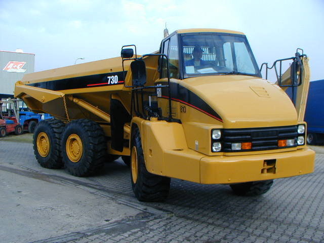 Tombereau articul&eacute; > Tombereau articul&eacute; 6x4 > Caterpillar > 730