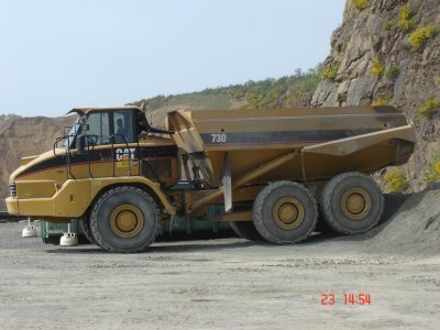 Tombereau articul&eacute; > Tombereau articul&eacute; 6x6 > Caterpillar > 730