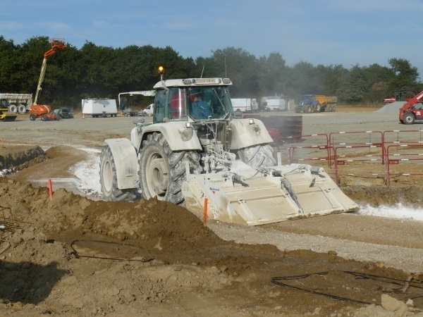 Tracteur > Tracteur de chantier 4x4 > Fendt > Malaxeur