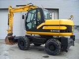 Pelle hydraulique sur pneus Jcb 15 T