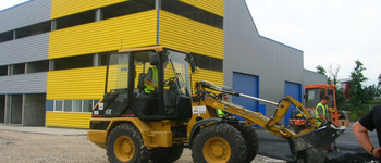 Caterpillar 906 