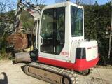Mini-pelle hydraulique sur chenilles Takeuchi 2.8