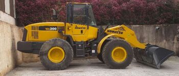 Komatsu WA200