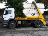 Camion benne PL Mercedes 1823