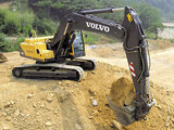 Pelle hydraulique sur chenilles Volvo EC210